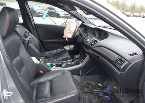 2017 Honda Accord Sport Se z USA, uszkodzony, nr VIN 1HGCR2F15HA240649